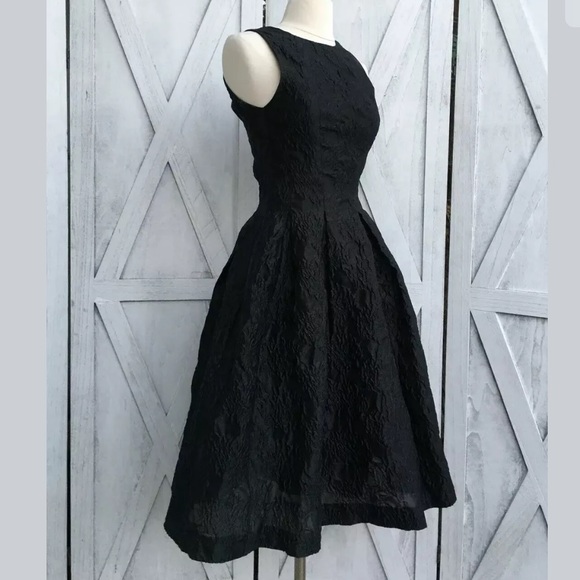 H&M Textured Ball Gown Sz 2 - Picture 2 of 6